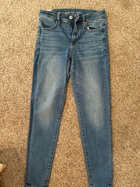 American Eagle Outfitters Women's Faded Blue Skinny Jeans